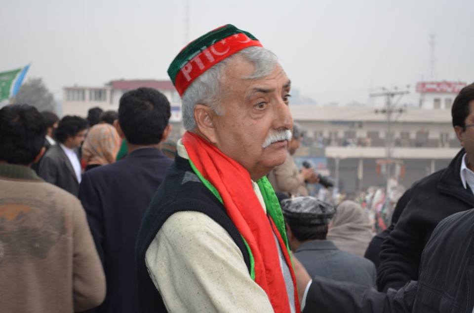 1456698_10151839256459527_656595061_n