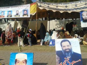 1474467_699173576759984_2018709808_n