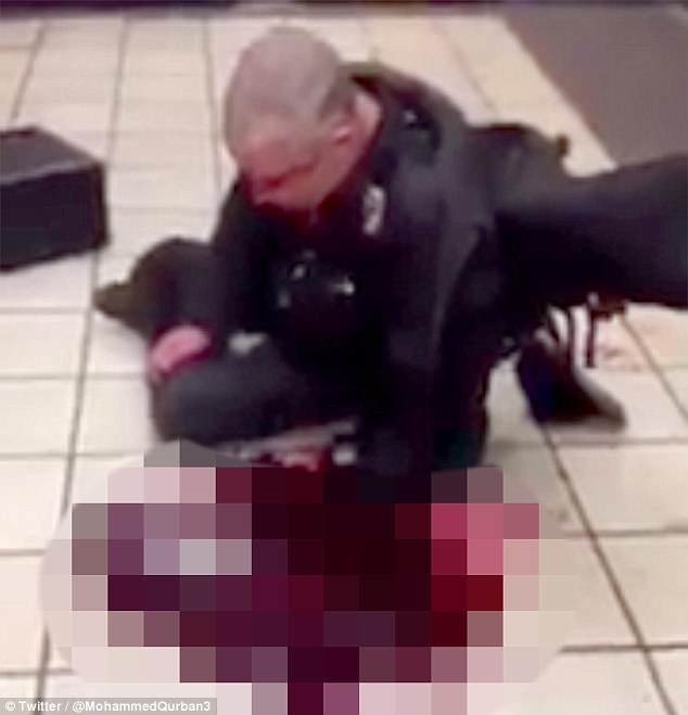 2F18C22000000578-3347632-image-m-22_1449358390662